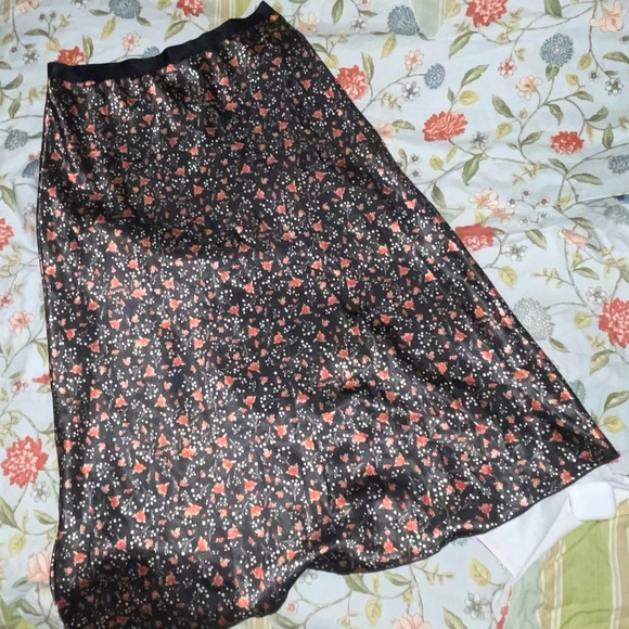 Victorias Secret Pink Floral High Waisted Slip Skirt - Picture 2 of 9